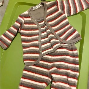 Warm Baby pants and jacket set in organic cotton.